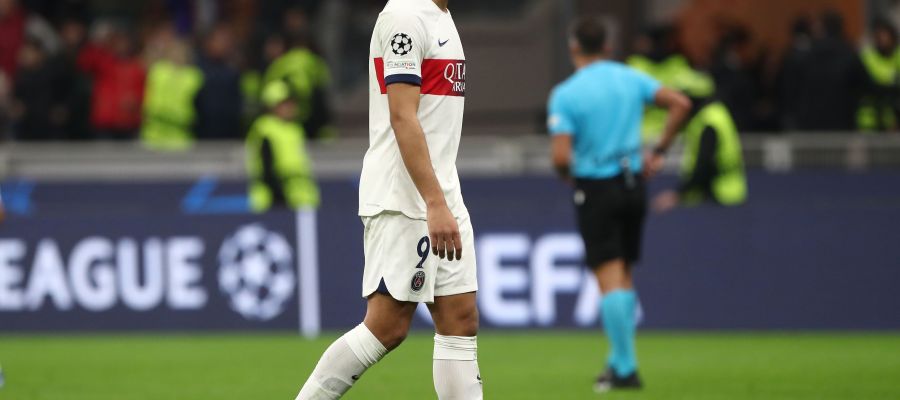 The future of Dusan Vlahovic is unlikely to change under the new Juventus brass. The first order of business will be to find a prolific no.9.