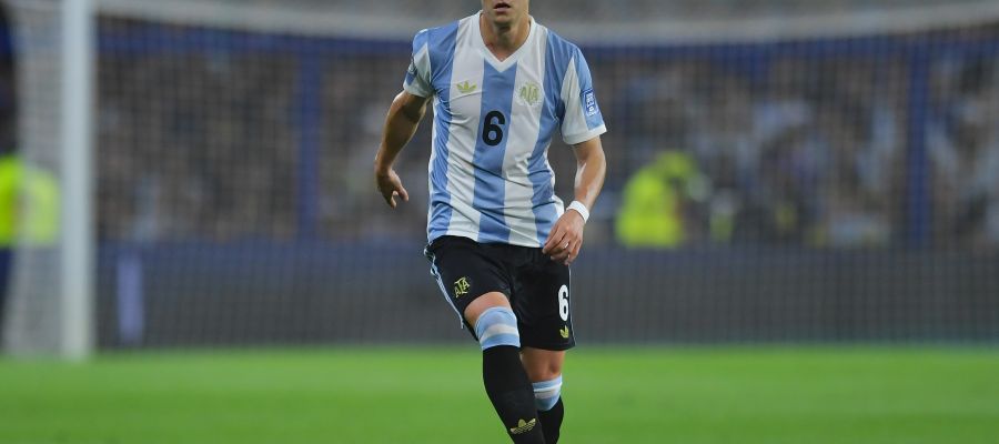 Juventus and Milan are pursuing Leonardo Balerdi and Adrien Rabiot respectively, following the indications of their coaches.