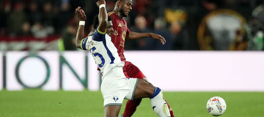 Roma need to turn a profit by June 30th to comply with a Financial Fair Play settlement and are gauging the interest in Evan N’Dicka.