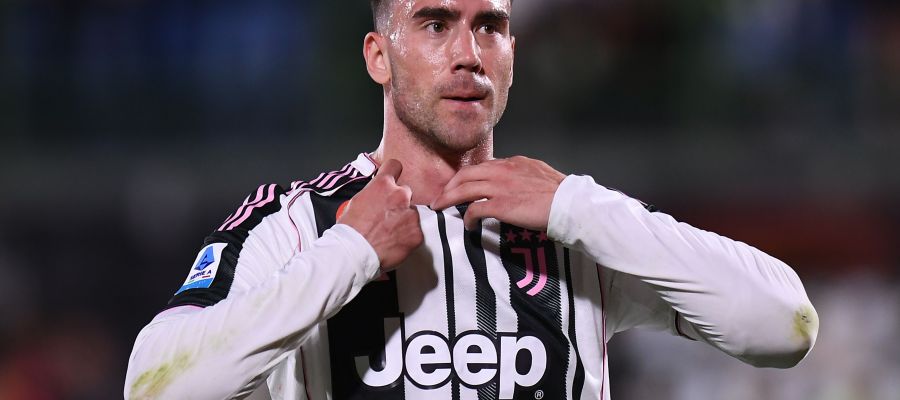 Despite the jump start, the transfer market has been open for a minute, especially action-wise, yet some stories have already dragged on.