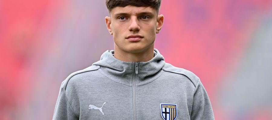 Liverpool are ready to make a move for Parma starlet Giovanni Leoni after showing interest throughout the summer.