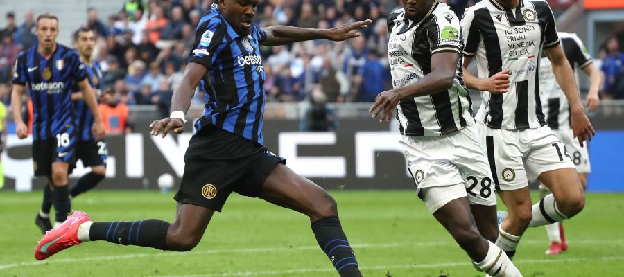 With Koni De Winter joining Milan and Giovanni Leoni headed to Liverpool, Inter are eyeing Oumar Solet and Loic Badé.