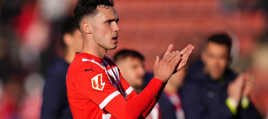 Juventus have opened up room for an addition on the right wing, and the new names on their radar are Arnau Martinez and Wilfried Singo.