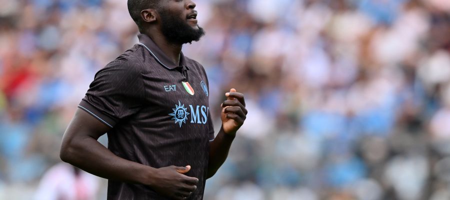 Romelu Lukaku suffered a severe thigh injury in the final friendly before the start of the season, and Napoli must shift their focus.