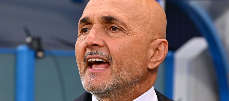 Luciano Spalletti stuck with the same scheme after taking over Juventus, as he had very little time to work on the tactics.