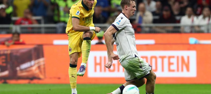 Santiago Gimenez is rumored to leave Milan pretty much every other day, with the Premier League seen as the most likely destination.