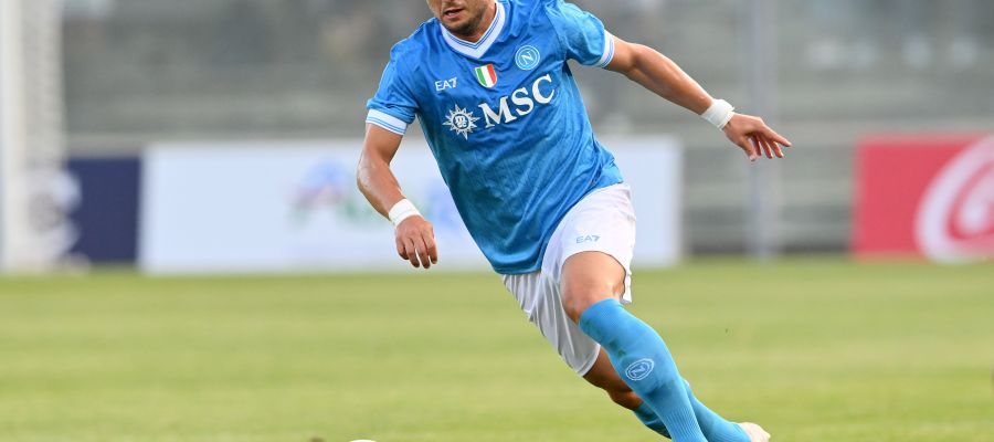 The Napoli midfield is down to bare bones, as Stanislav Lobotka has joined Frank Anguissa, Kevin De Bruyne and Billy Gilmour on the sidelines.