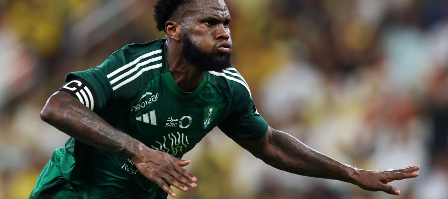 Juventus have put on hold the chase of other midfielders because they believe they have a real shot at luring Franck Kessié
