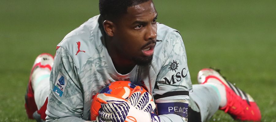 Milan have put the finishing touches on the much-awaited Mike Maignan extension, and the annoucement is expected soon.