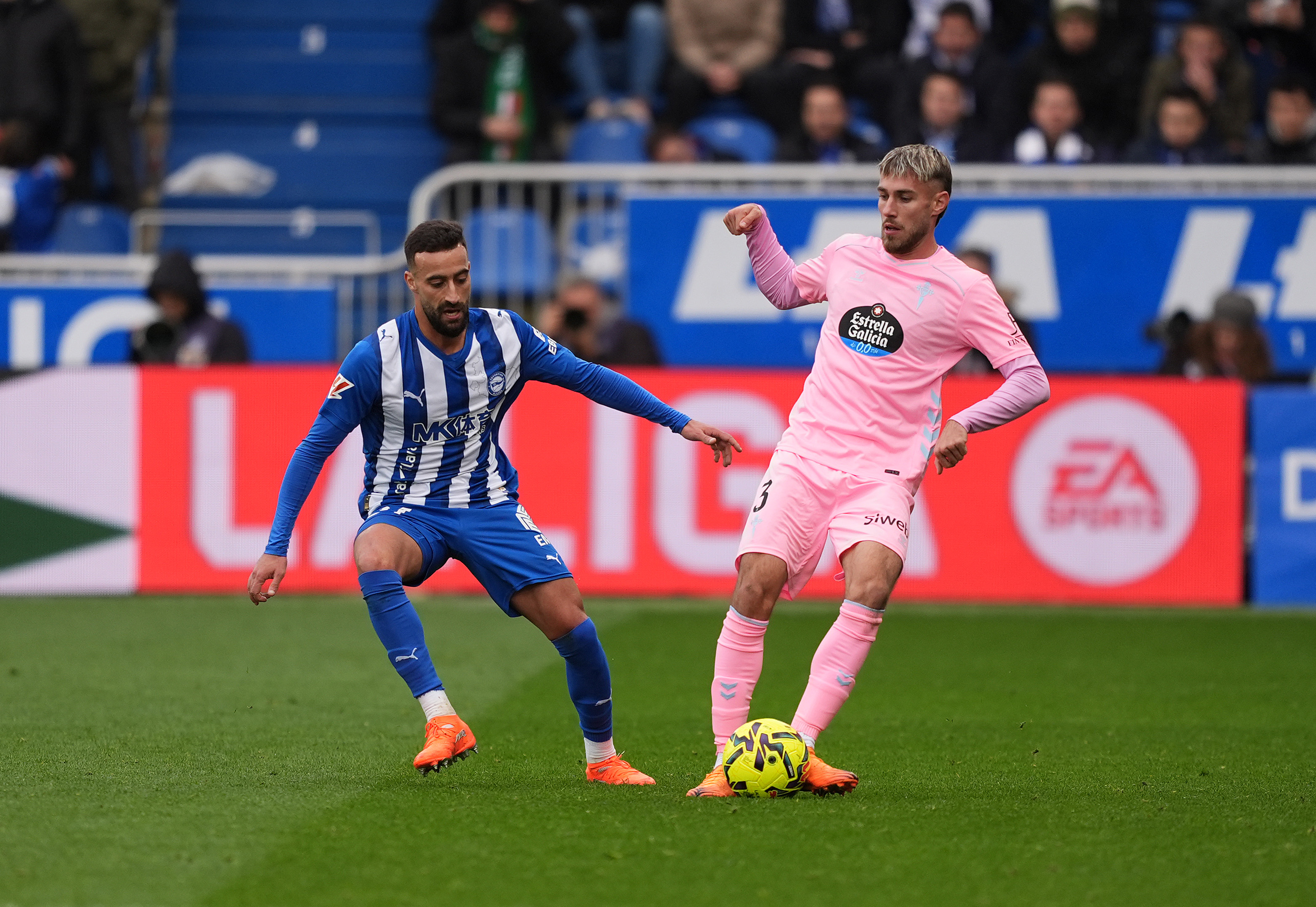 Juventus have been kicking the tires on a few midfielders, but they'll focus on a right-back and an attacker now.