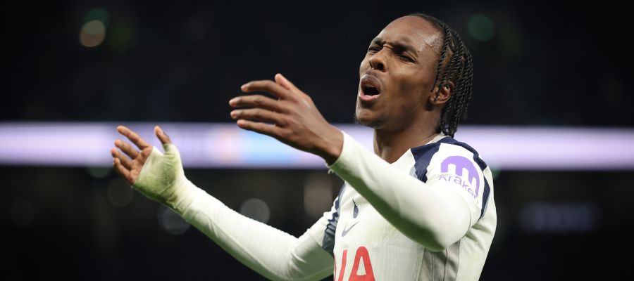 Leon Bailey has left Roma, boarding his flight back to Birmingham on Tuesday, and the club is tracking another Tottenham player, Mathys Tel.