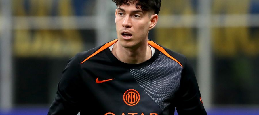 Inter need to pay attention to the future of one of their own, as Barcelona have shortlisted Alessandro Bastoni.