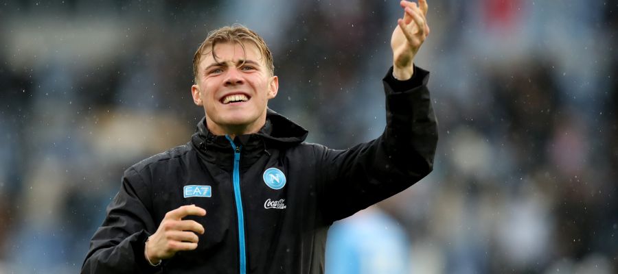 Napoli plot to retain Rasmus Hojlund and Alisson Santos permanently after signing them on initial loans in the last two windows.