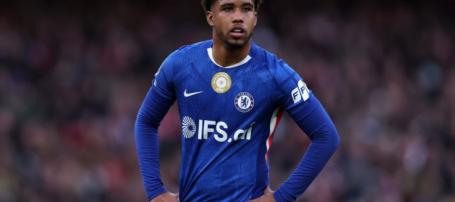 Inter are setting the stage for a significant overhaul of their midfield, and Andrey Santos is among the options they are monitoring.