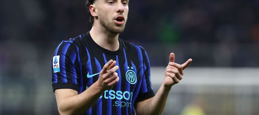 Inter are keen on extending the contract of Carlos Augusto, but he's biding time, and Roma are monitoring the situation.