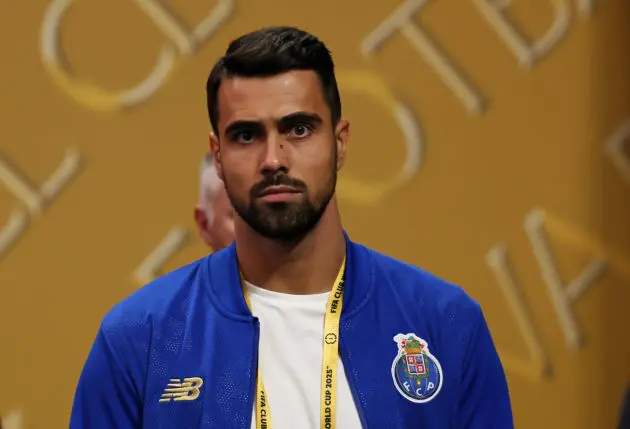 After examining some veterans, Juventus are testing the waters for Guillame Restes, Diogo Costa, and Konstantinos Tzolakis.