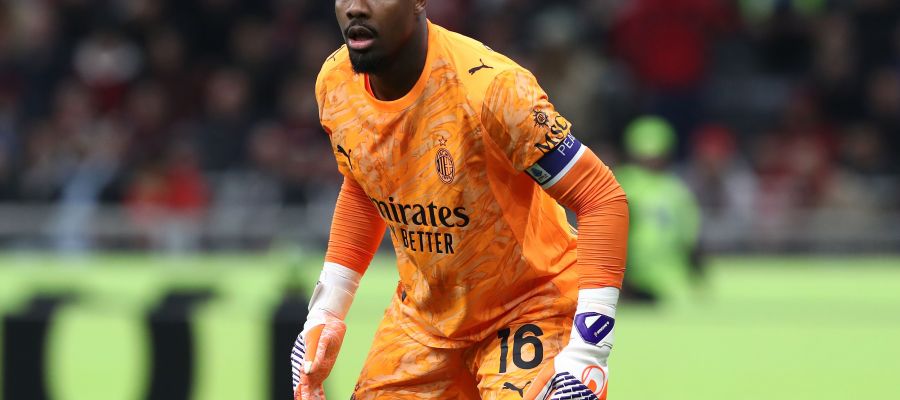 Mike Maignan re-committed to Milan not too long ago, but his future isn’t set in stone, and Chelsea are still keen on acquiring him.