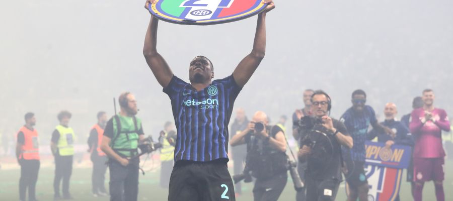 Inter will have to wait to learn whether Denzel Dumfries will be staying, as his feasible release clause will soon come into effect again.