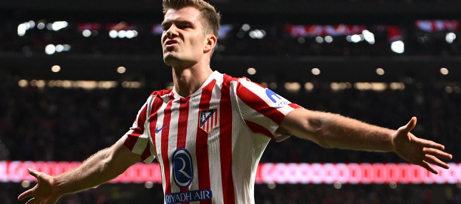 Juventus intensified the interest in other strikers once it became evident that Dusan Vlahovic wouldn’t stay and are eyeing Alexander Sorloth.