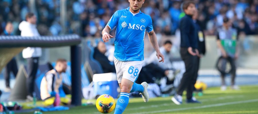 Juventus have more pressing needs, but Luciano Spalletti wouldn’t mind augmenting their midfield this summer and is eyeing Stanislav Lobotka.
