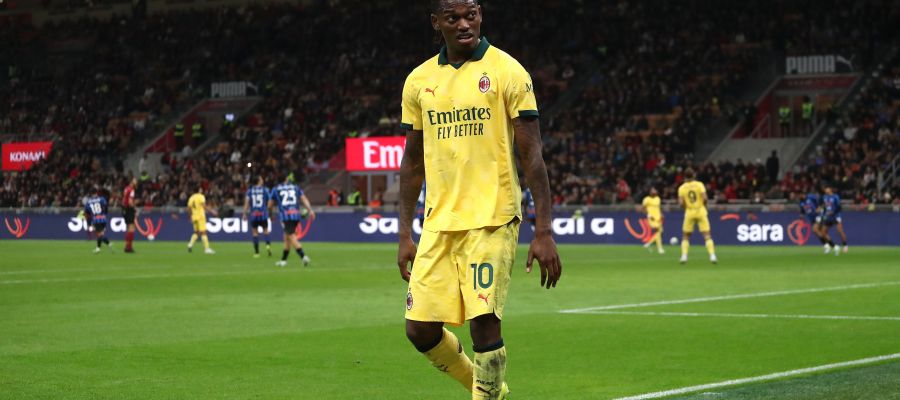 Galatasaray have laid eyes on both Gleison Bremer and Rafael Leao and could soon start dueling with their rivals, Fenerbahce, for the latter.