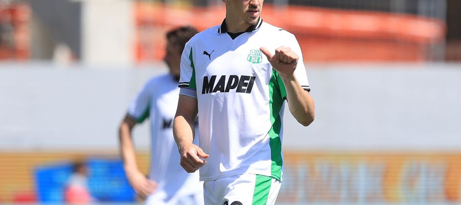 With Bosnia having been eliminated from the World Cup, Juventus can accelerate to acquire Tarik Muharemovic from Sassuolo.