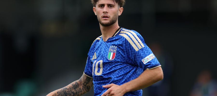 Como have emerged victorious in the fray to acquire Mattia Liberali from Catanzaro despite a late push from Milan to bring him back.