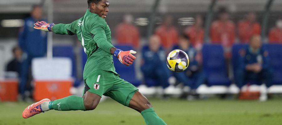 Juventus have tested the waters for Zion Suzuki and Mateo Pellegrino while the talks for other targets are stalling.