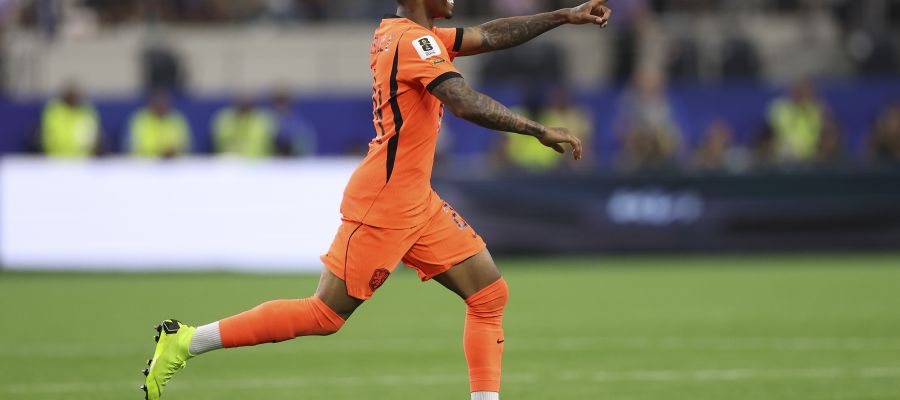 After probing Alejandro Garnacho, Roma are going all-in to try to sign Crysencio Summerville despite his price tag.