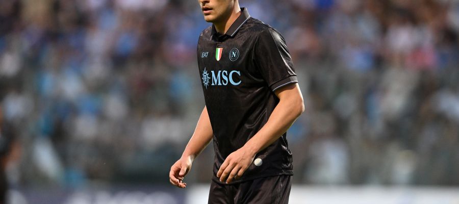 Napoli stood pat after Milan bested them for Mario Gila. However, Alessandro Buongiorno getting hurt might force them to change their mind.