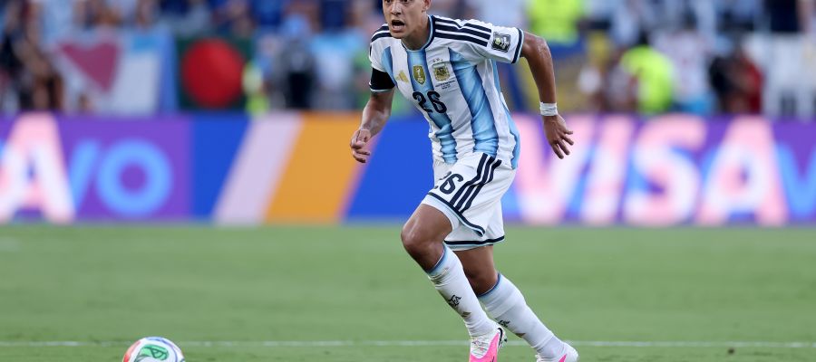 Roma have found some obstacles in their pursuit of Givairo Read but have quickly found a worthy alternative in Nahuel Molina.