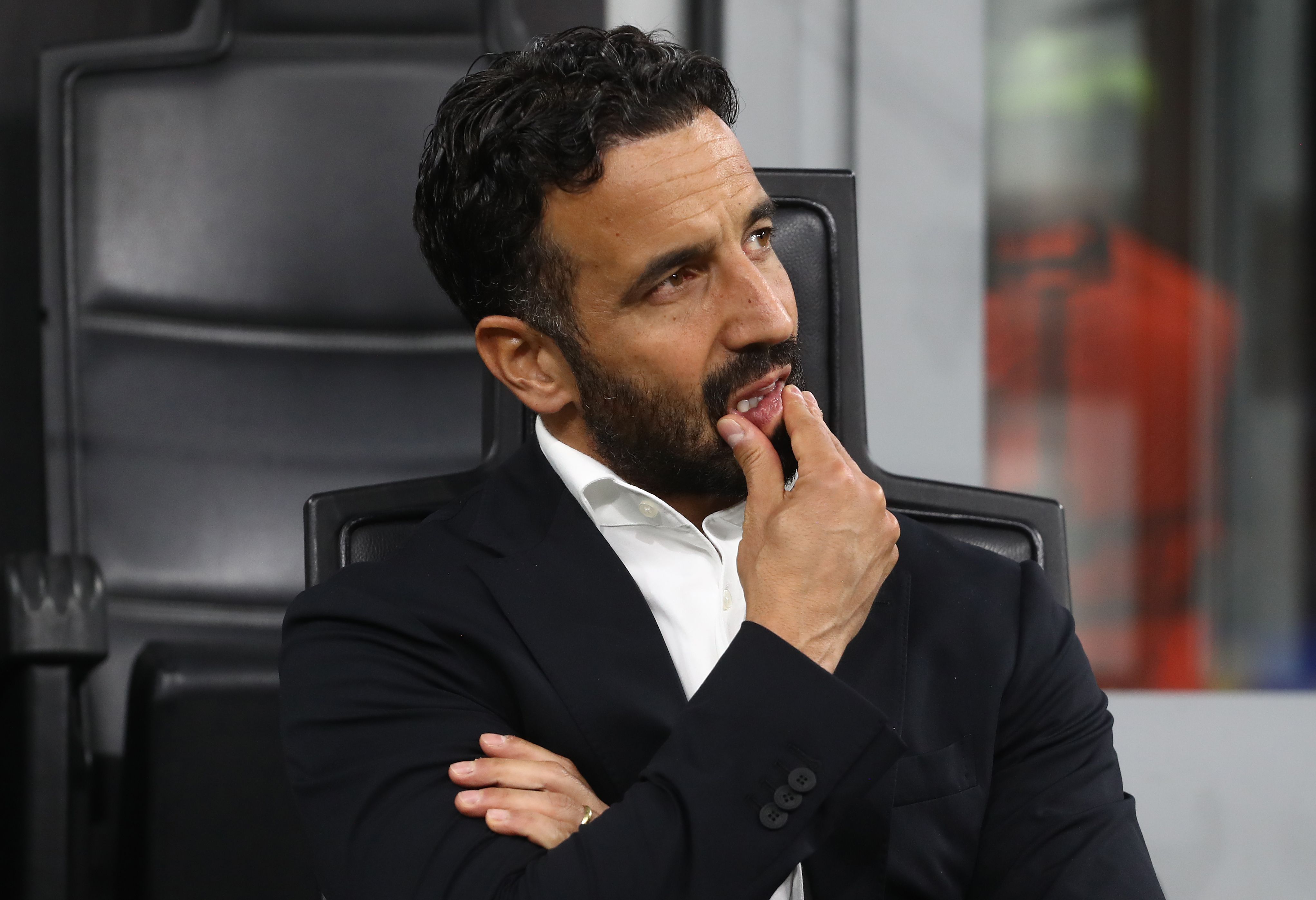 Allegri e Amorim mexem em suas formações favoritas