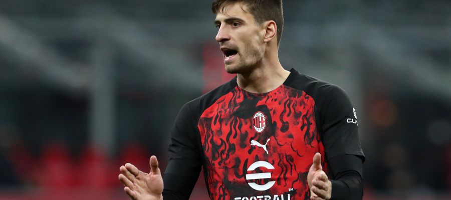 Milan will have to make do with another regular for a few months, as Matteo Gabbia suffered a serious thigh injury against Sassuolo.